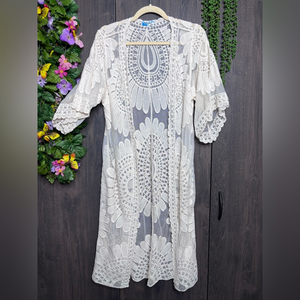 ₽💙2/$40💙Rebellion Short Sleeve Lacey Detailed Open Front Kimono Top Size Small